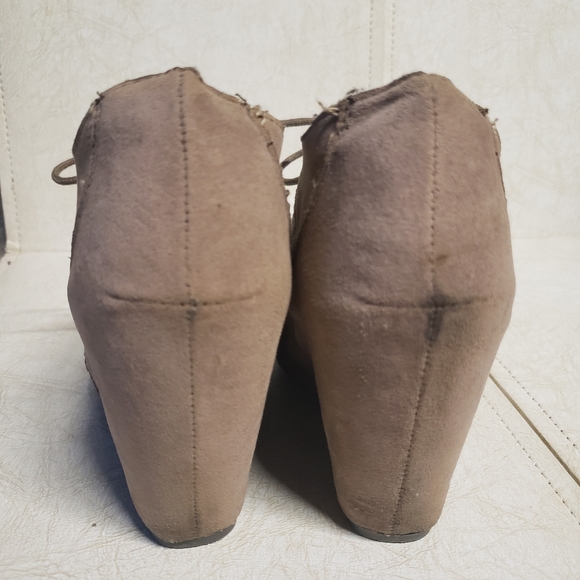 Fergalicious Suede Wedge Boot - Picture 3 of 4